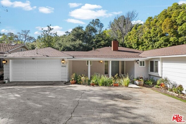 15543 Del Gado Dr in Los Angeles, CA - Building Photo - Building Photo