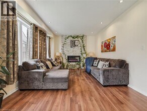 51 Cheevers Rd in Brantford, ON - Building Photo - Building Photo