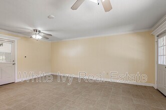 4 Rainbow Dr in Huntsville, TX - Foto de edificio - Building Photo