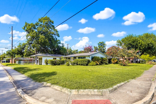 property at 271 Wayside Dr