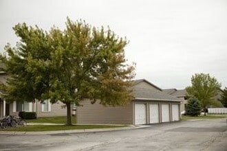 2065 Nash Blvd in Council Bluffs, IA - Foto de edificio - Building Photo