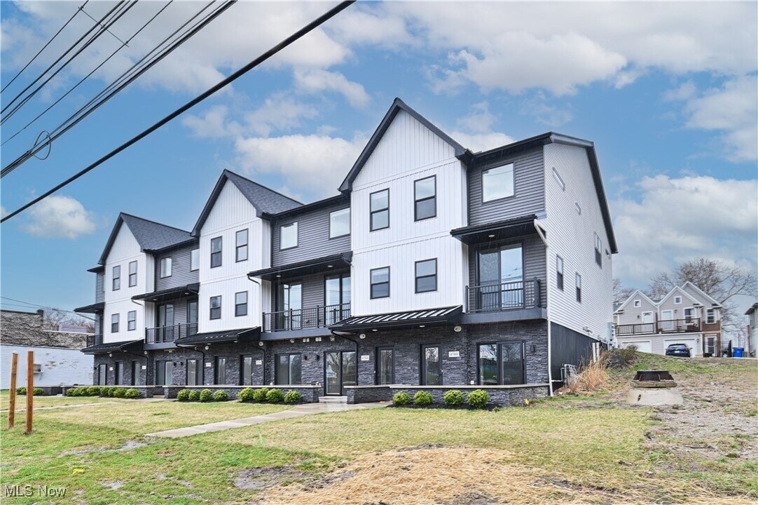 4744 Walworth Ave in Cleveland, OH - Building Photo