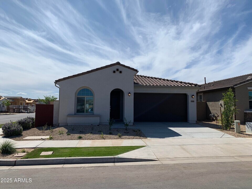 5606 S Caisson Way in Mesa, AZ - Building Photo