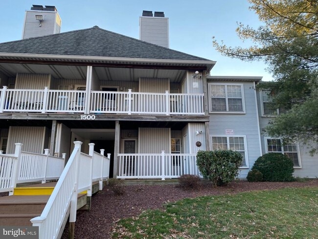 property at 1505 Waters Edge Dr