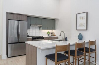 1985 NW Savier St in Portland, OR - Building Photo - Building Photo