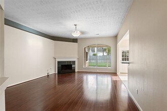 10326 N Laurel Branch Dr in Houston, TX - Building Photo - Building Photo