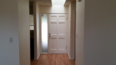 707 Kings Canyon Way in Chico, CA - Building Photo - Building Photo