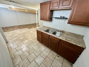 1168 Tonawanda Ave, Unit 1168 in Akron, OH - Building Photo - Building Photo