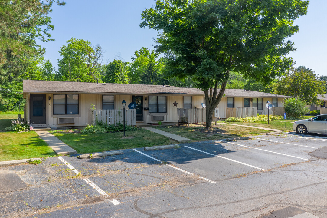 Beckford Place Apartments in Canton, OH - Building Photo