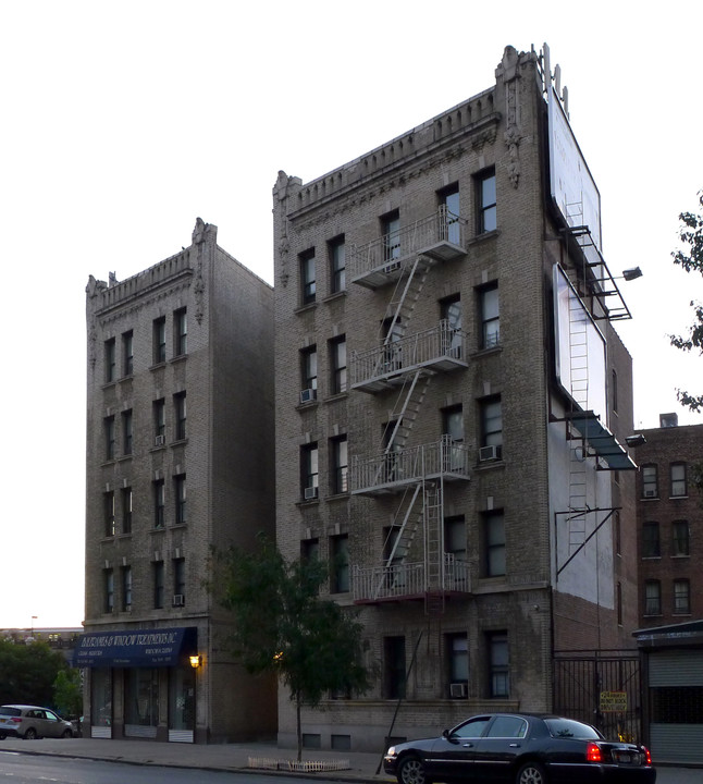 5056 Broadway in New York, NY - Building Photo