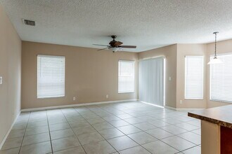 7142 Davit Cir in Lake Worth, FL - Building Photo - Building Photo