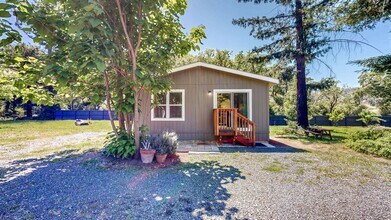 5326 Briggs Ranch Rd in Calistoga, CA - Building Photo - Building Photo