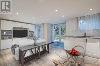 767 Kingston Rd in Toronto, ON - Building Photo - Building Photo