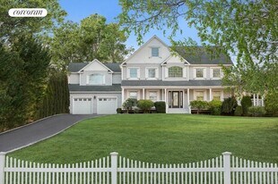 47 Bathing Bch Rd in Southampton, NY - Building Photo