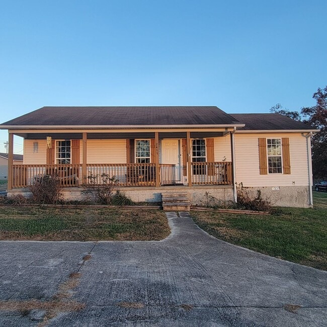 2411 Standing Stone Hwy in Cookeville, TN - Building Photo - Building Photo