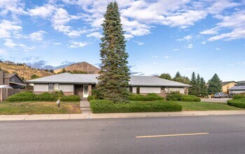 808 Lambert St in Wenatchee, WA - Building Photo - Building Photo