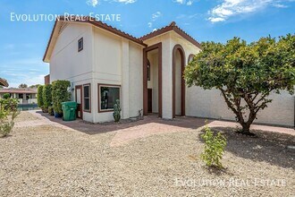 2033 S Paseo Loma in Mesa, AZ - Building Photo - Building Photo