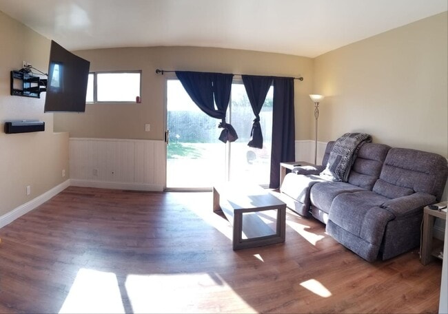 property at 1264 Mira Flores Dr