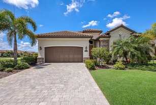 6036 Cessna Run in Bradenton, FL - Foto de edificio - Building Photo