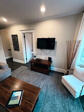 3049 N Leavitt St, Unit 2 in Chicago, IL - Foto de edificio - Building Photo