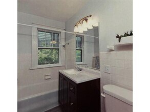 989 Lincoln Ave in St. Paul, MN - Building Photo - Building Photo