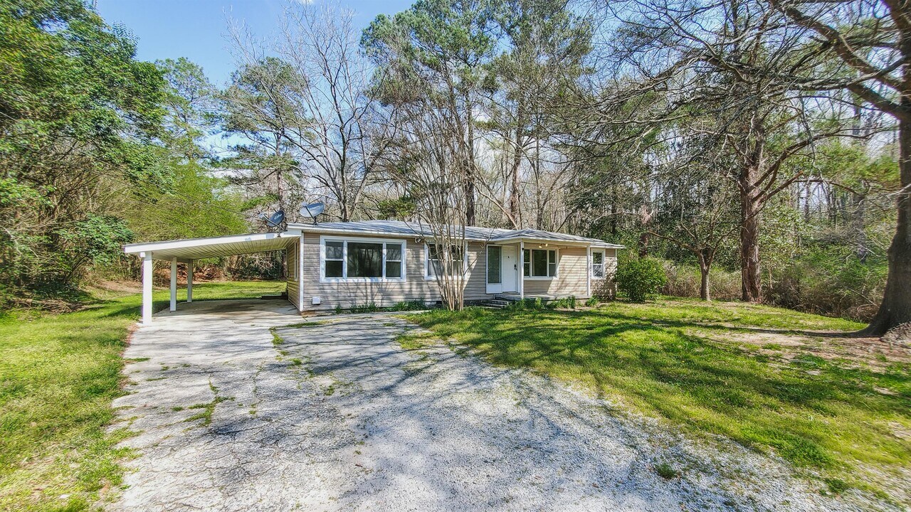 103 Mimosa Ln in Eatonton, GA - Building Photo