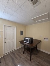 401 W Dewey Ave in Orange, TX - Building Photo - Building Photo