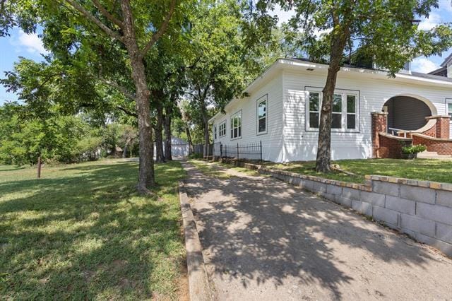 421 W Morton St in Denison, TX - Building Photo - Building Photo