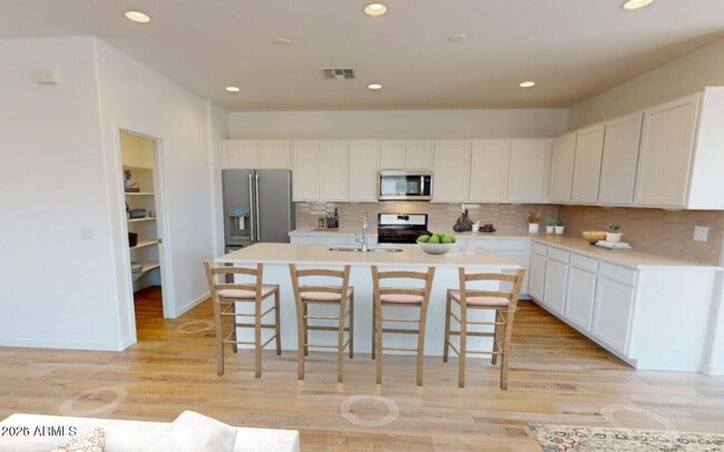 12549 W Luxton Ln in Avondale, AZ - Building Photo - Building Photo