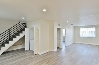 20712 S Western Ave in Torrance, CA - Foto de edificio - Interior Photo