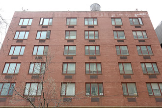 316 E 63 Street in New York, NY - Building Photo - Building Photo