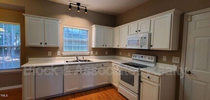 104 Wellspring Dr in Holly Springs, NC - Building Photo - Building Photo