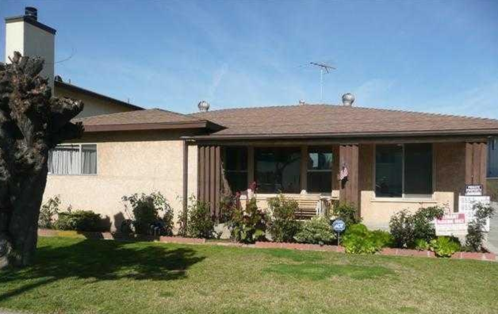 9553 Cedar St in Bellflower, CA - Building Photo