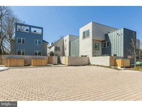 11 Greenview Ave in Princeton, NJ - Building Photo - Building Photo