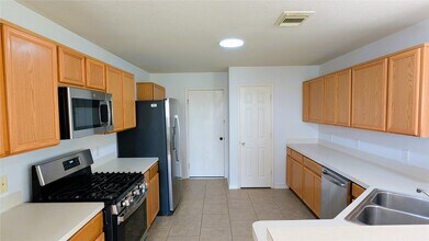 9427 Freemont Fair Ct in Houston, TX - Building Photo - Building Photo