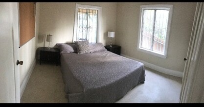 421 Mavis Dr in Los Angeles, CA - Foto de edificio - Building Photo