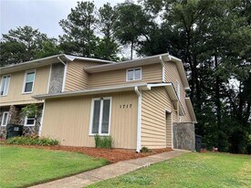 1717 Wynndowne Trail in Smyrna, GA - Building Photo