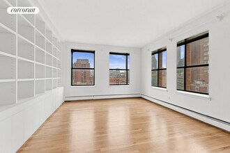 260 W Broadway in New York, NY - Building Photo - Building Photo