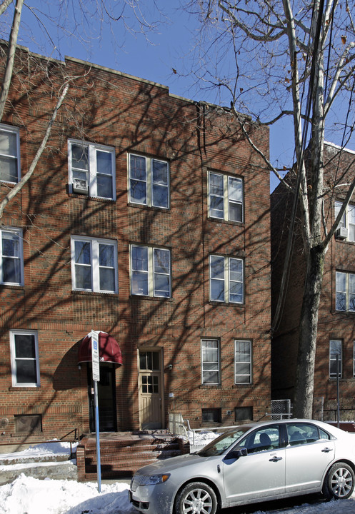 236 Lexington Ave in Jersey City, NJ - Foto de edificio