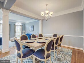 8410 Chaucer House Ct in Lorton, VA - Building Photo - Building Photo