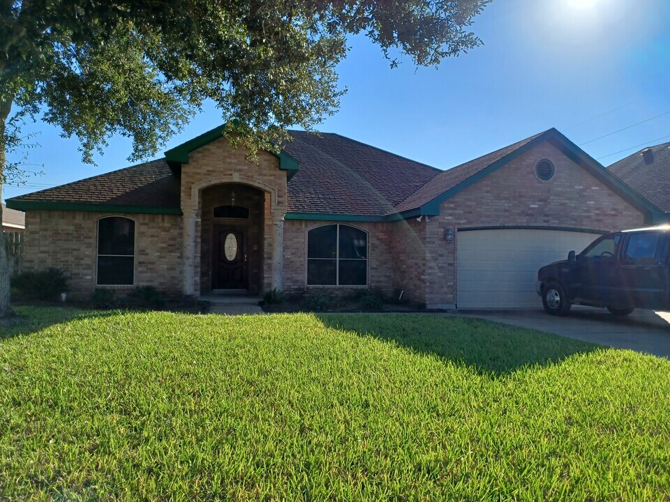 2705 Amherst Ave in McAllen, TX - Building Photo