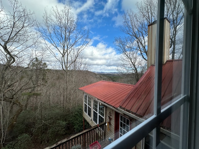 422 Laurel Ridge Rd in Cleveland, GA - Foto de edificio - Building Photo