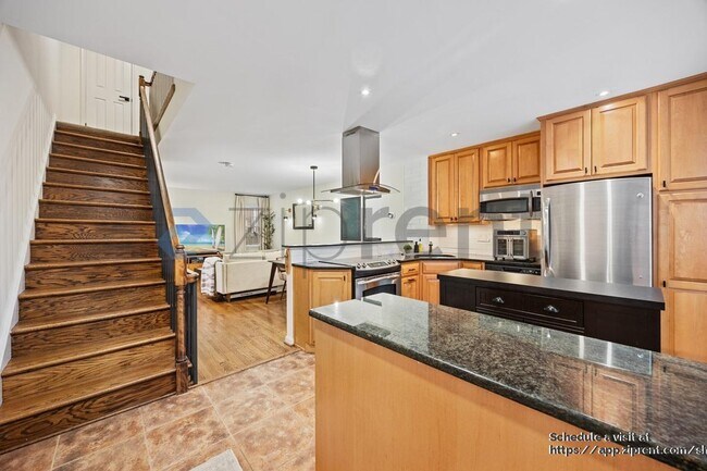 1183 N Vernon St in Arlington, VA - Foto de edificio - Building Photo