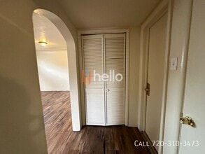 9996 E Montview Blvd in Aurora, CO - Foto de edificio - Building Photo