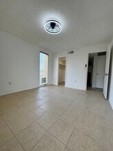 588 Orange Dr, Unit 128 in Altamonte Springs, FL - Building Photo - Building Photo