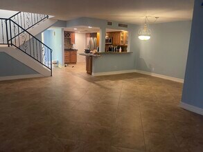 6667 Racquet Club Dr in Lauderhill, FL - Building Photo - Building Photo