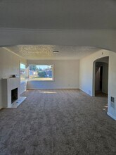 931 E St in Centralia, WA - Building Photo - Building Photo