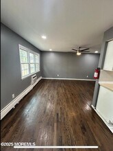 364 Westwood Ave, Unit 78 in Long Branch, NJ - Foto de edificio - Building Photo
