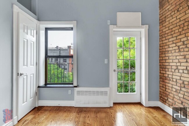 property at 521 E 5th St
