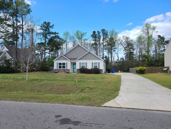 150 Mardella Way in Holly Ridge, NC - Building Photo - Building Photo